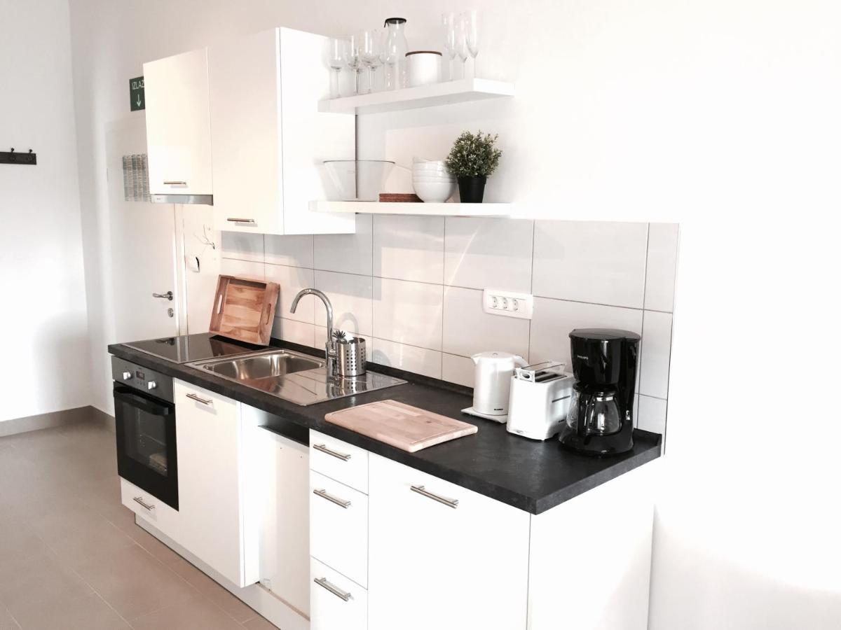 Apartmani Zivaljic Трогир Екстериор снимка