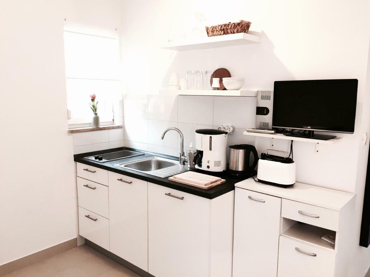 Apartmani Zivaljic Трогир Екстериор снимка