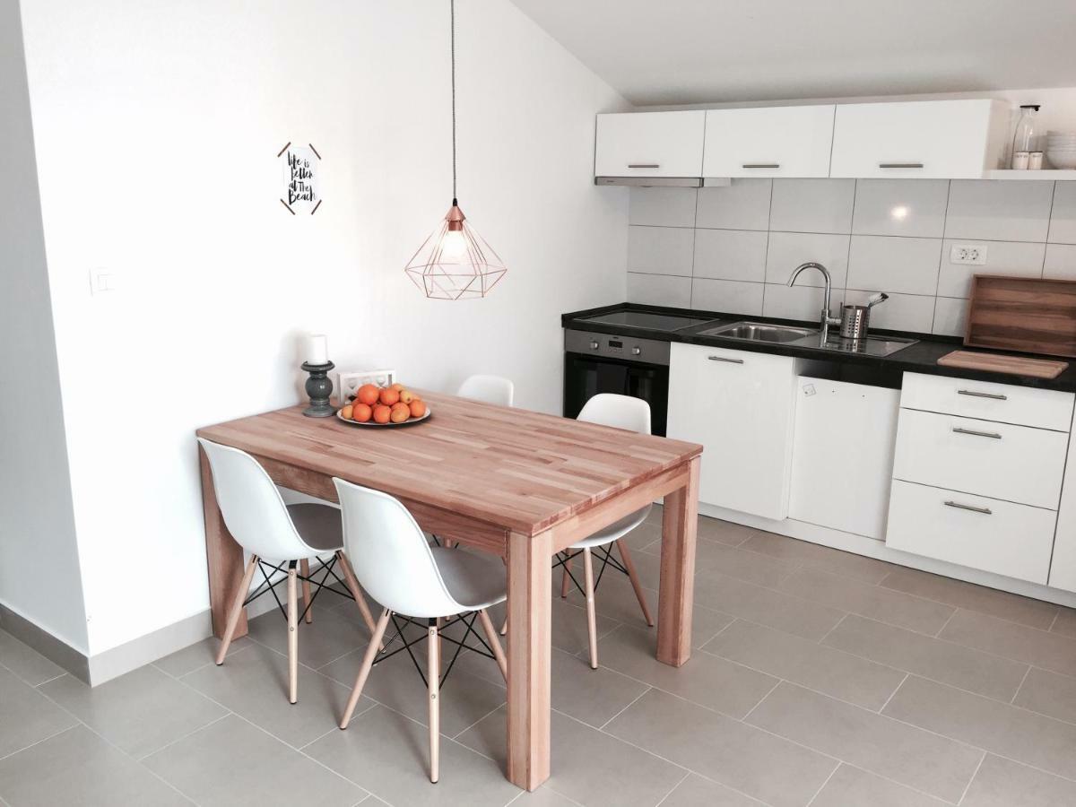 Apartmani Zivaljic Трогир Екстериор снимка