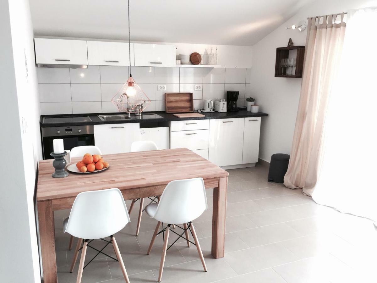 Apartmani Zivaljic Трогир Екстериор снимка